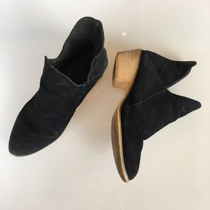 Real suede cutout heel ankle boots